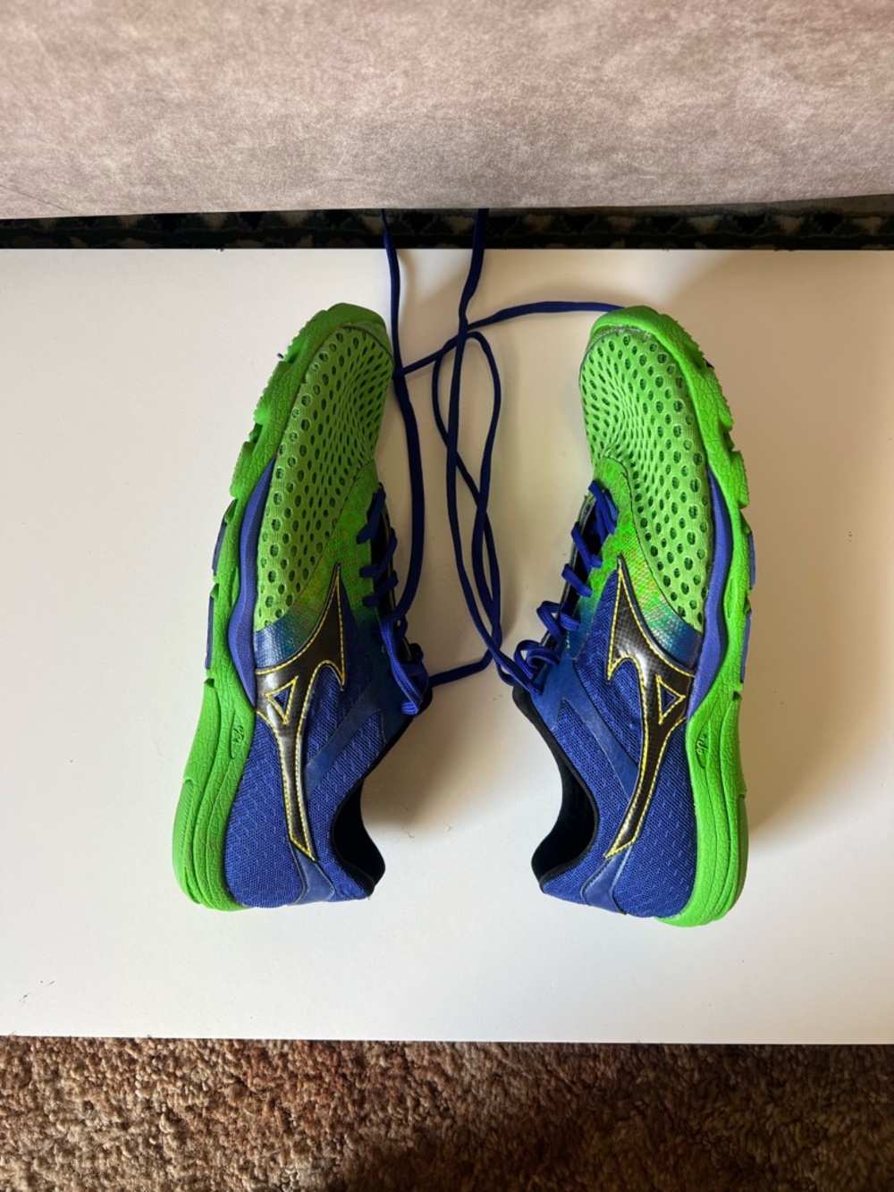 Mizuno Blue & Green Mesh Running Shoes - Picture 3 of 8